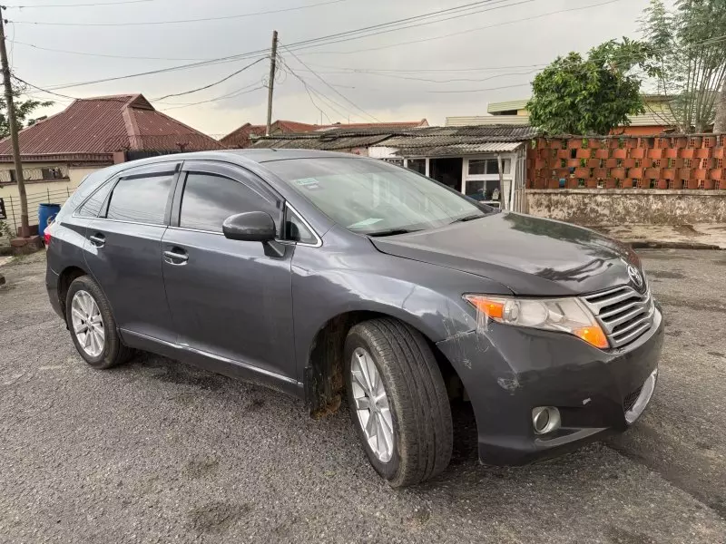 Toyota Venza   - 2010