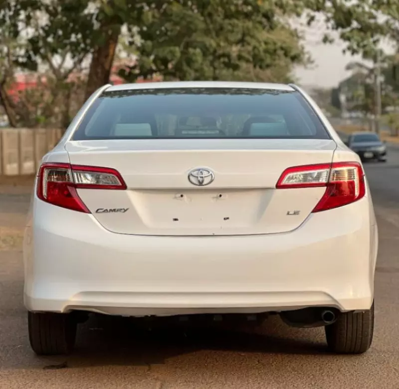 Toyota Camry   - 2013