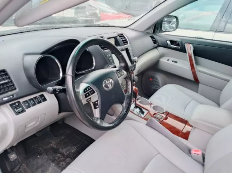 Toyota Highlander   - 2009