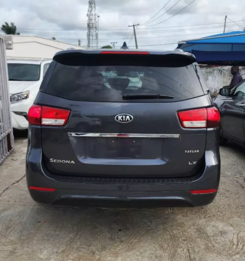KIA Sedona   - 2015