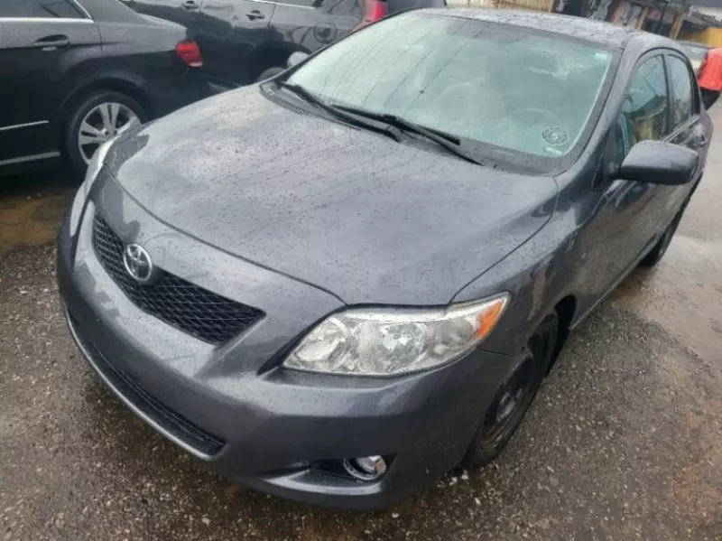 Toyota Corolla   - 2009