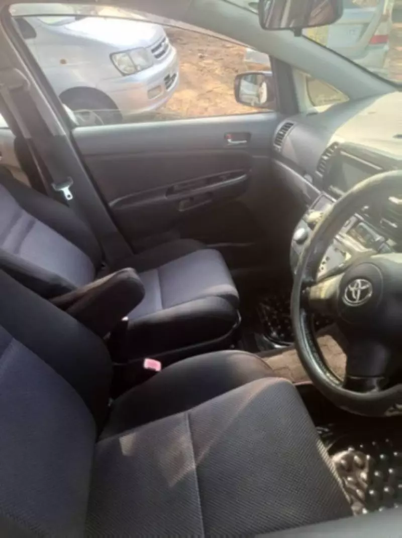 Toyota Wish   - 2008
