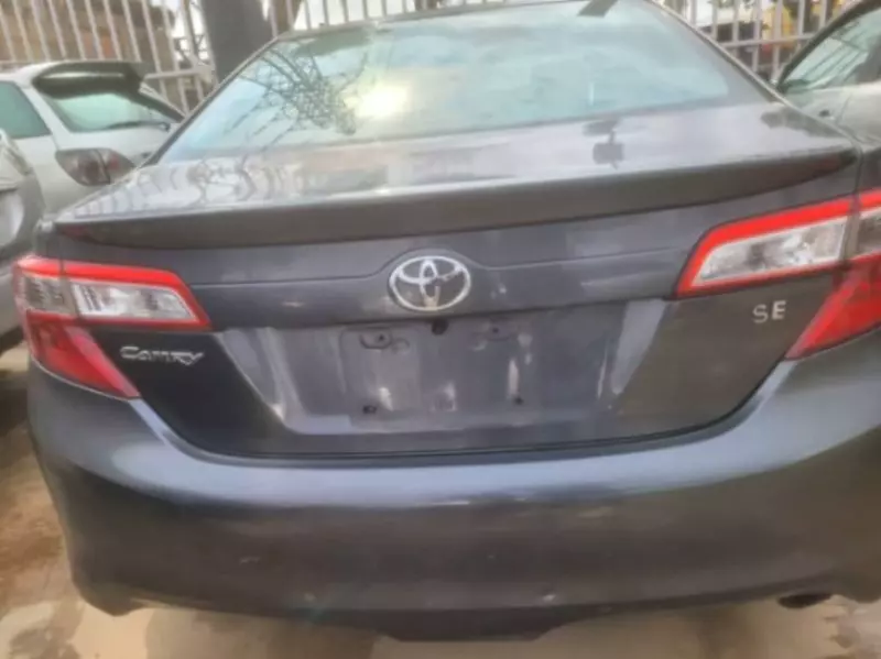 Toyota Camry   - 2014