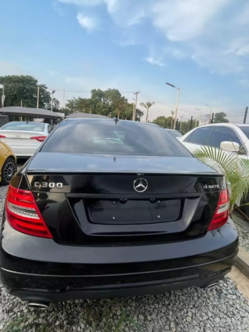 Mercedes-Benz C 300   - 2013