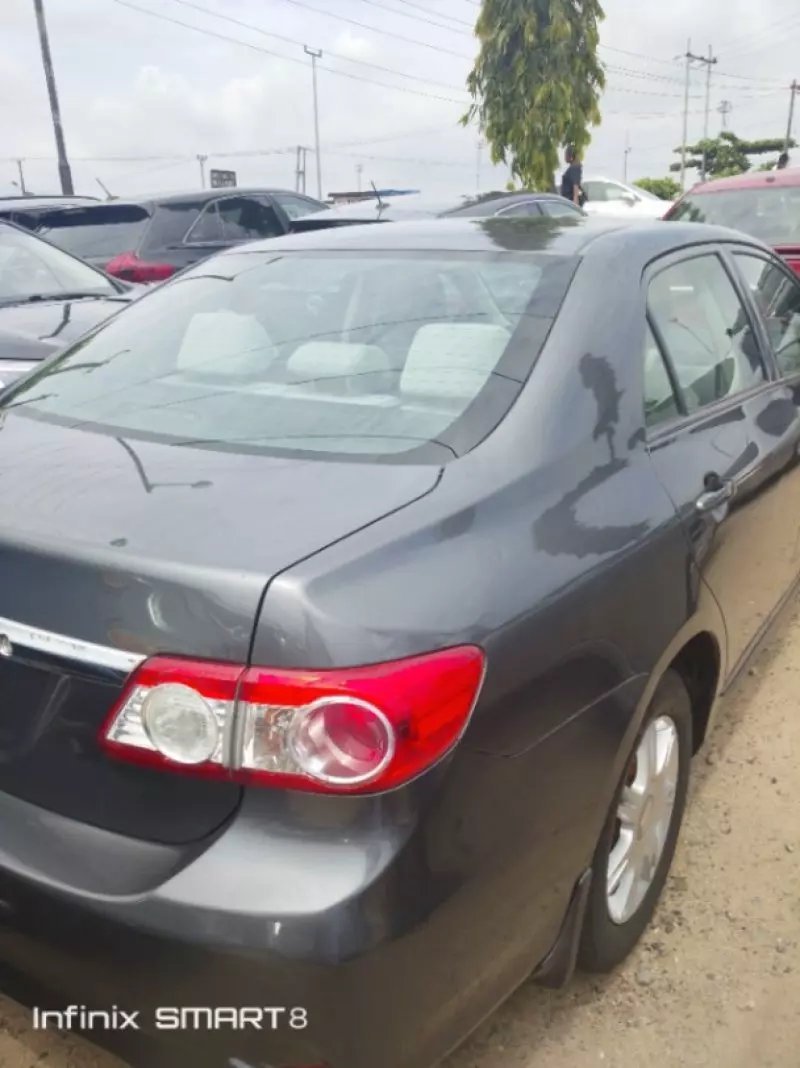 Toyota Corolla   - 2012