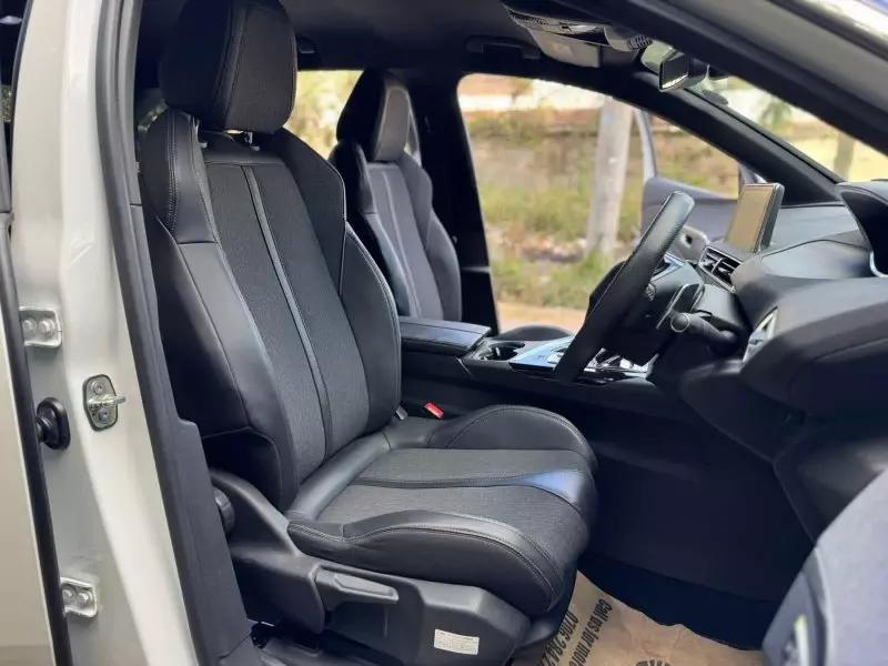 Peugeot 3008   - 2018