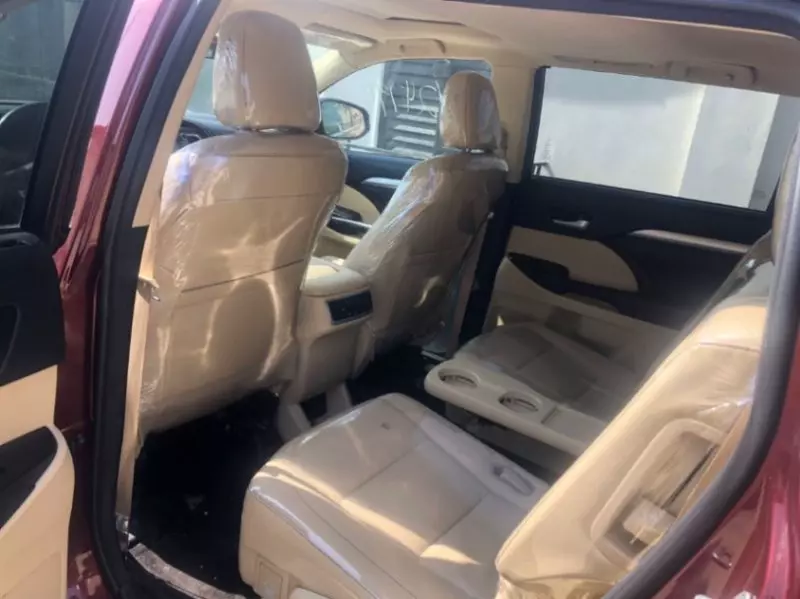 Toyota Highlander   - 2017
