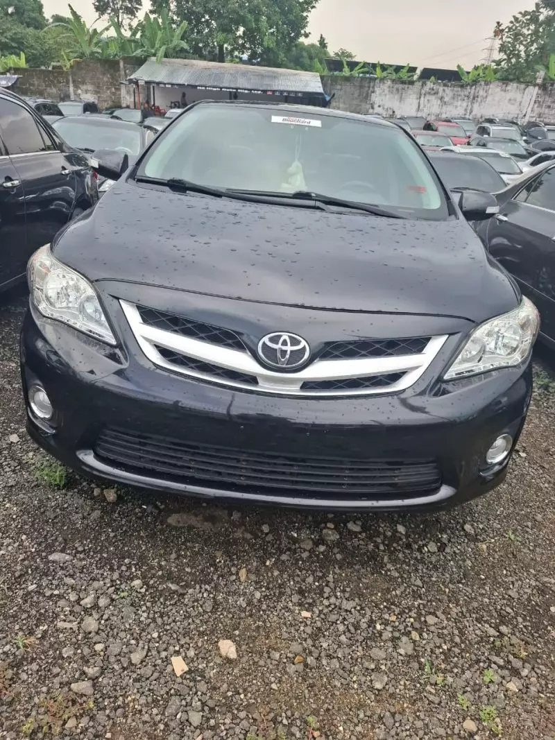 Toyota Corolla   - 2011