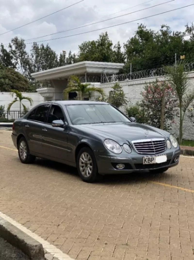 Mercedes-Benz E 200   - 2007