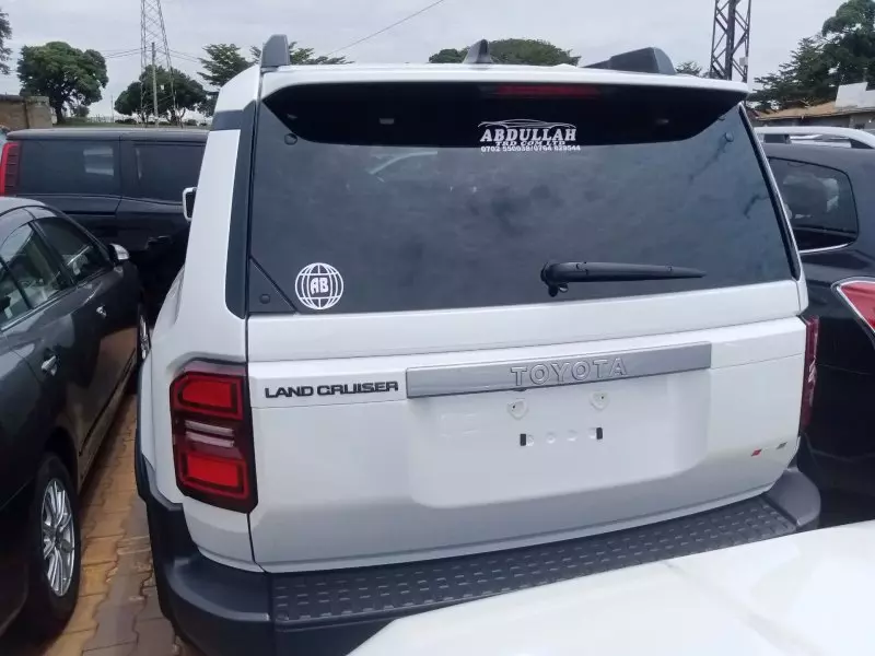 Toyota Landcruiser Prado   - 2024