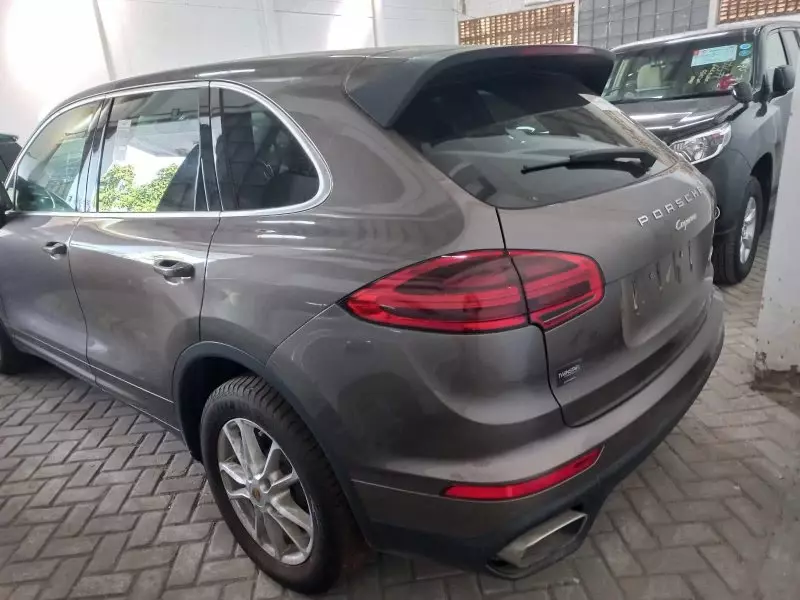 PORSCHE Cayenne   - 2016