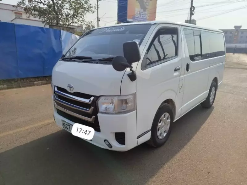 Toyota Hiace   - 2018