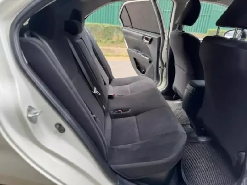 Toyota Axio hybrid    - 2018