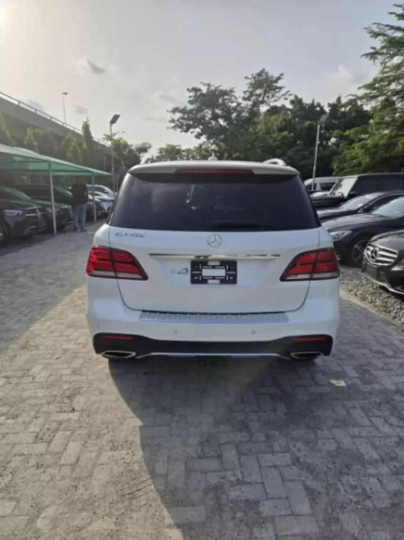 Mercedes-Benz GLE 400   - 2016