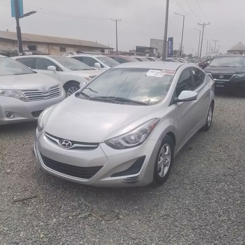 Hyundai Elantra   - 2015