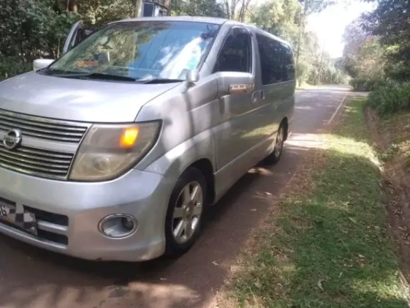 Nissan Elgrand   - 2008