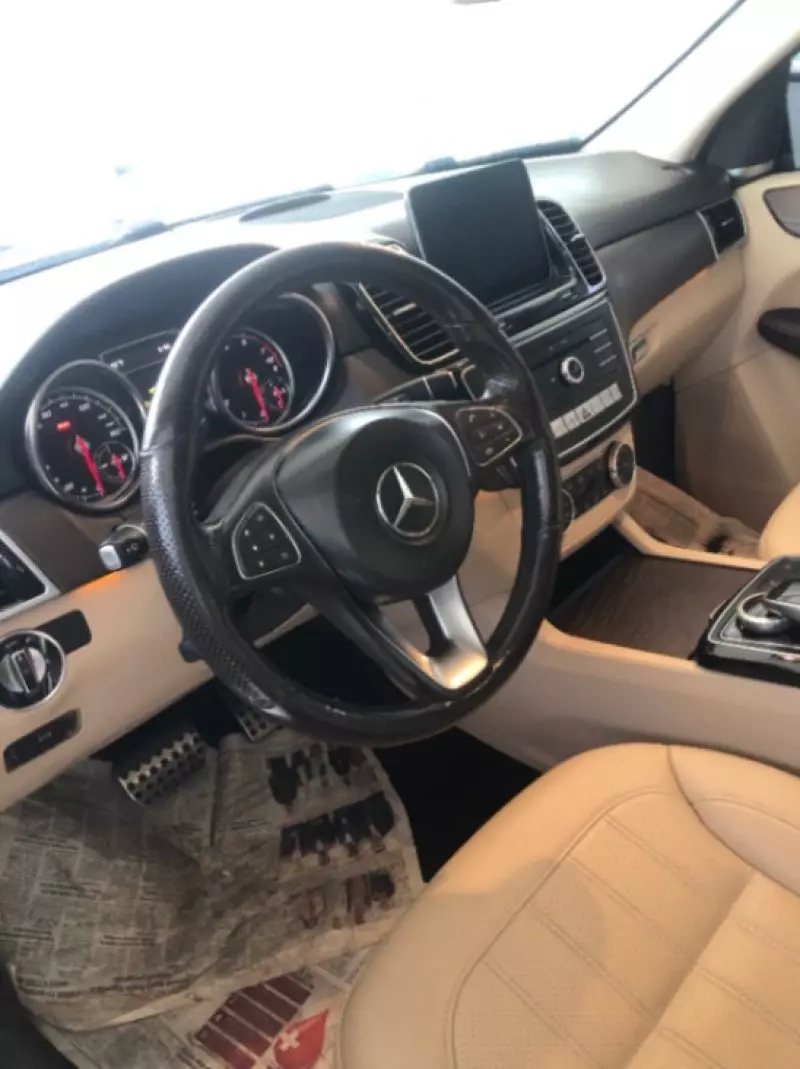 Mercedes-Benz GLE 400   - 2018