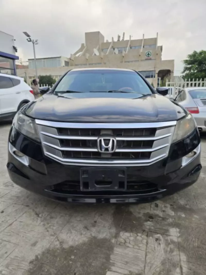 Honda Crosstour   - 2010