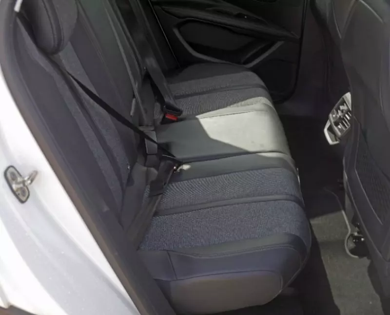 Peugeot 3008   - 2018