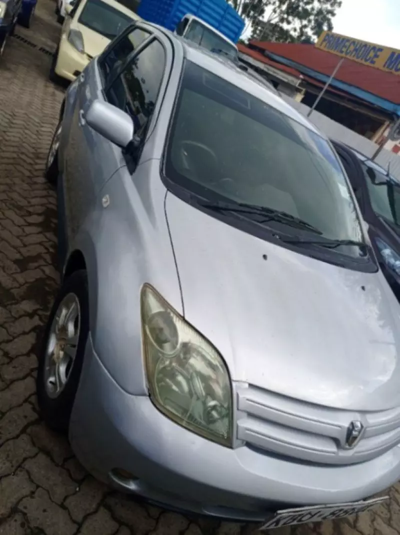Toyota Ist    - 2007