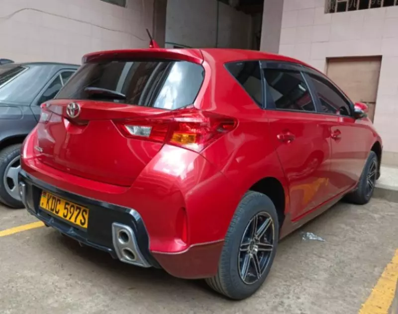 Toyota Auris   - 2014