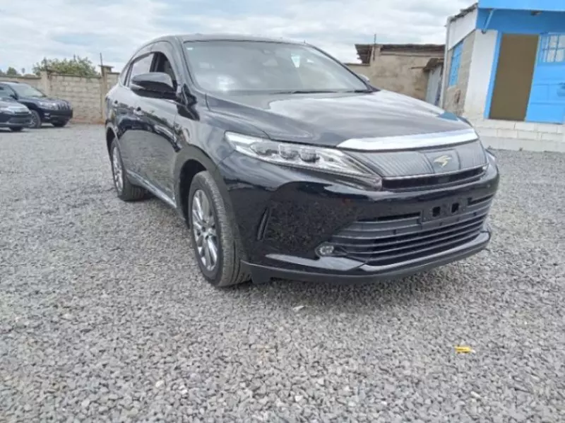 Toyota Harrier   - 2018