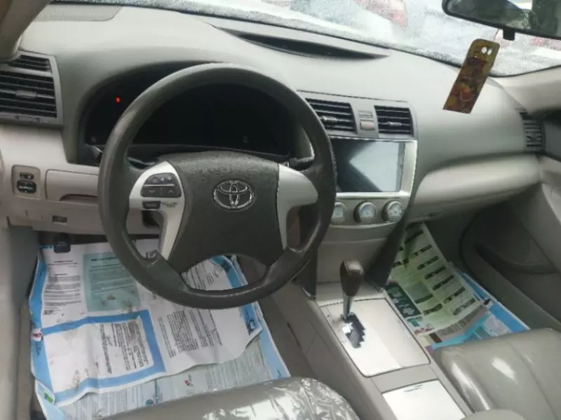 Toyota camry   - 2010