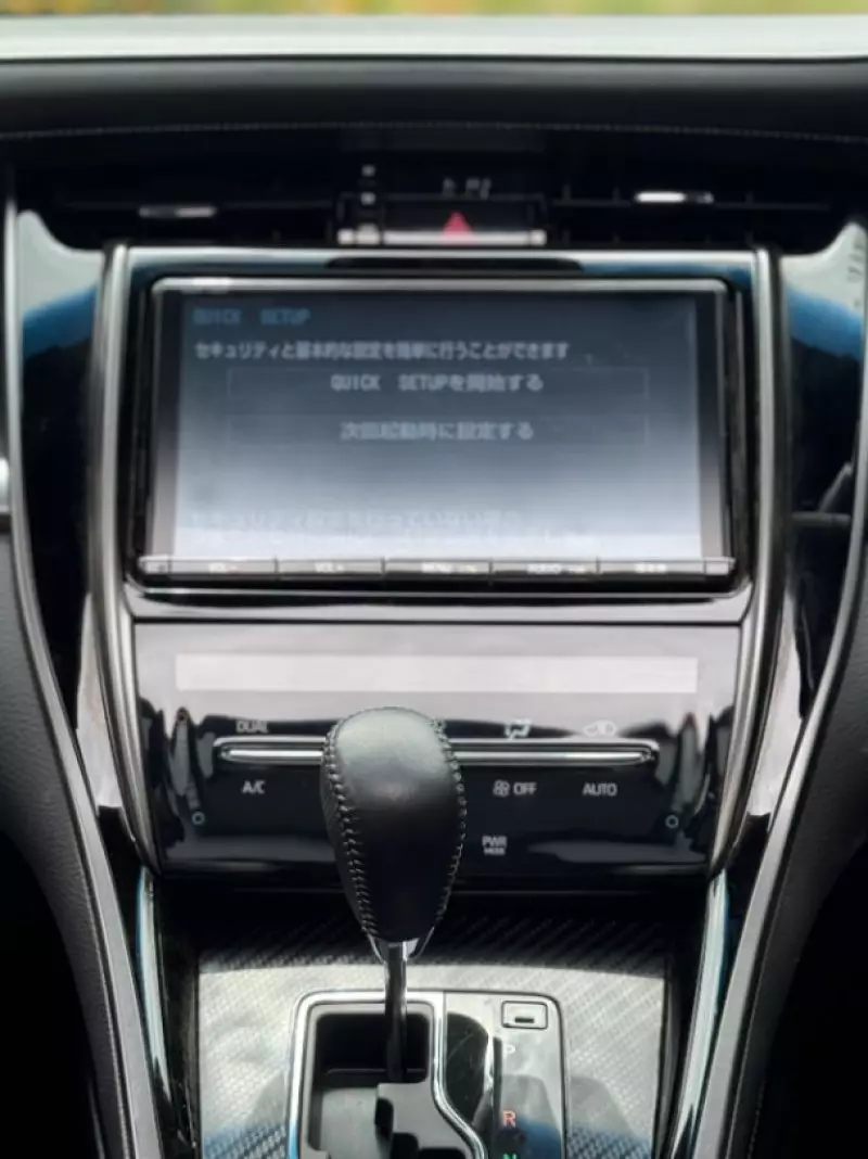 Toyota Harrier   - 2019