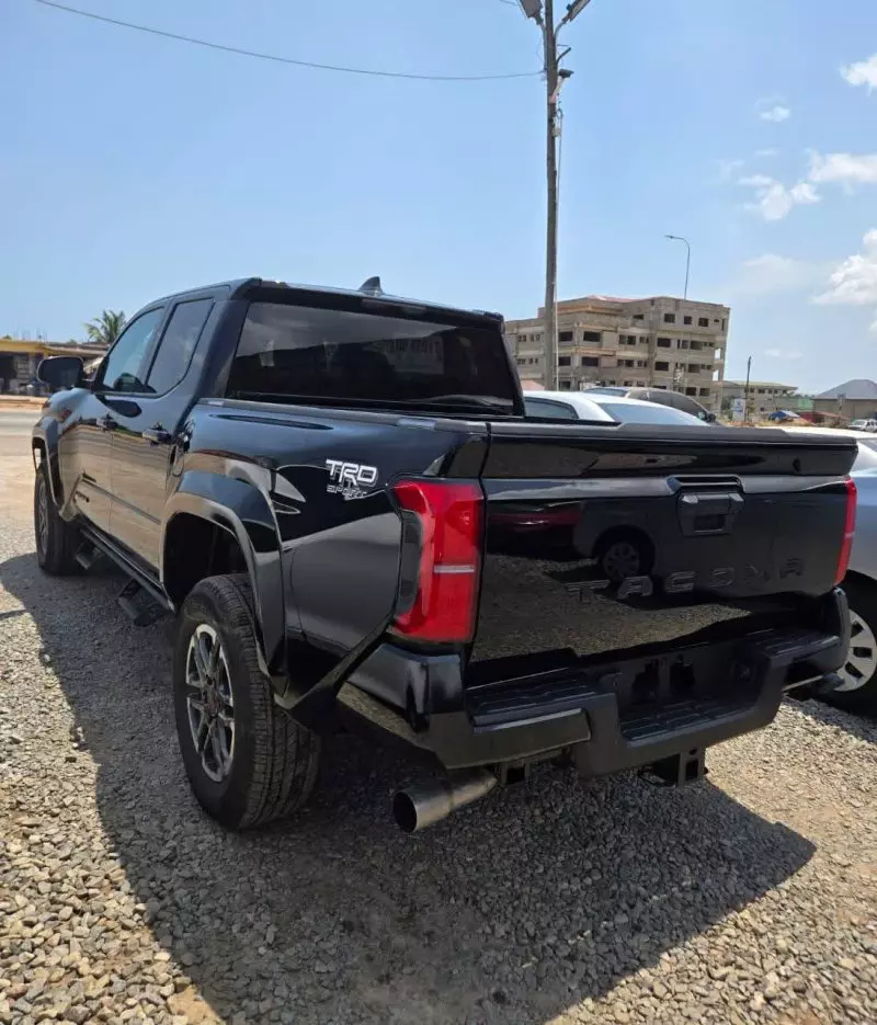 Toyota Tacoma   - 2025
