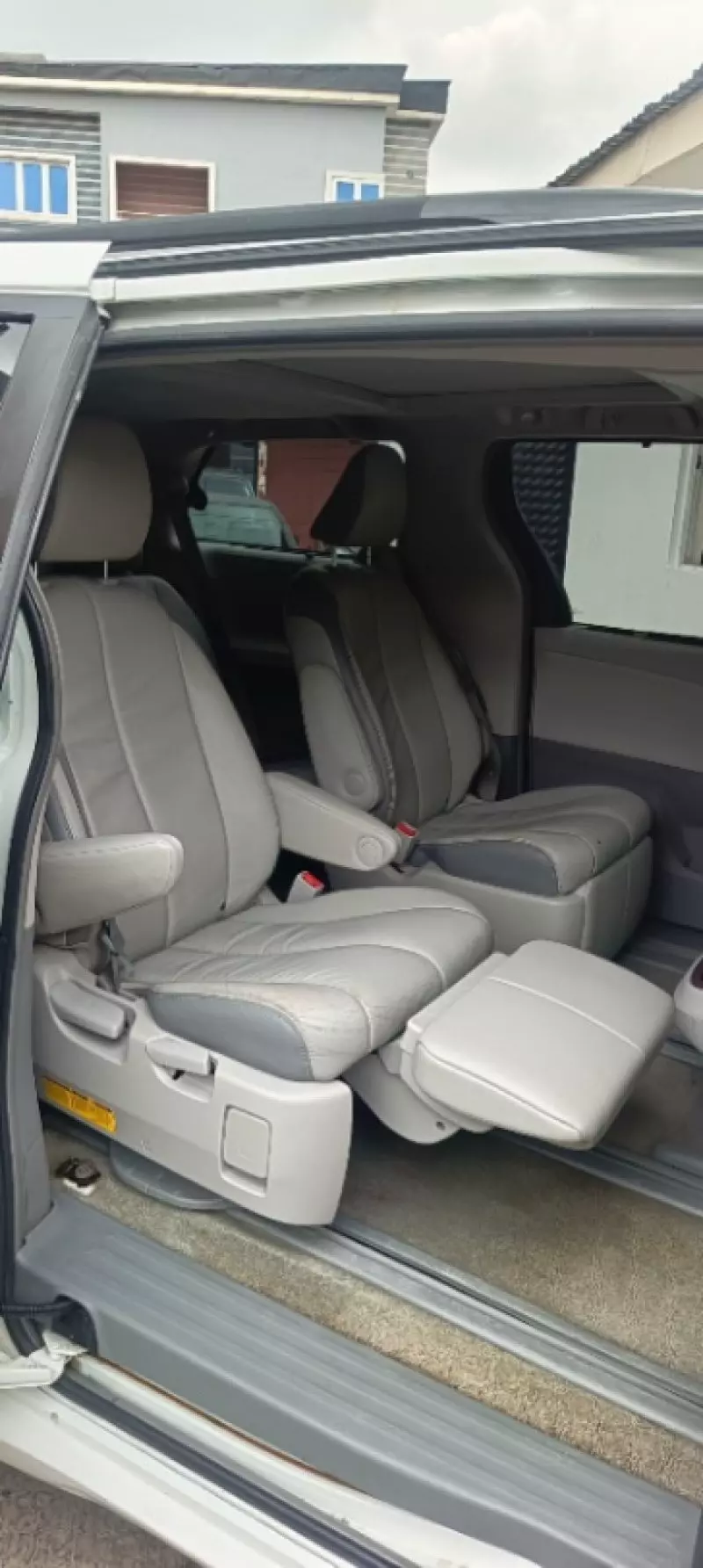 Toyota Sienna   - 2014