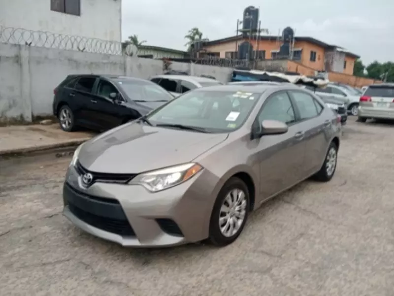 Toyota corolla   - 2014