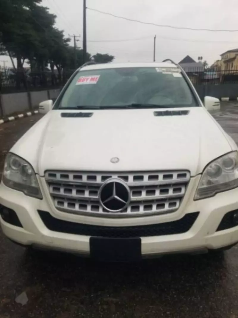 Mercedes-Benz 350   - 2011