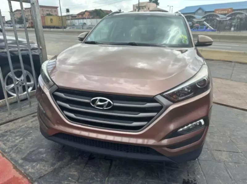 Hyundai TUCSON   - 2016