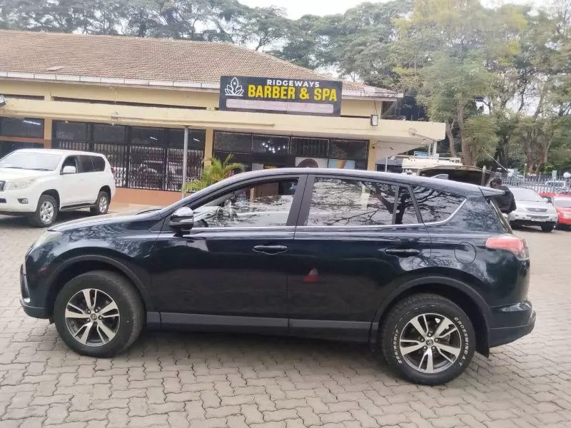 Toyota RAV 4   - 2017