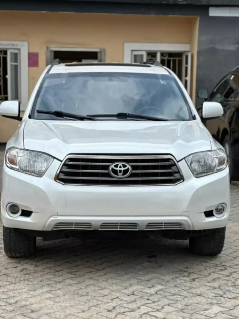 Toyota Highlander   - 2010