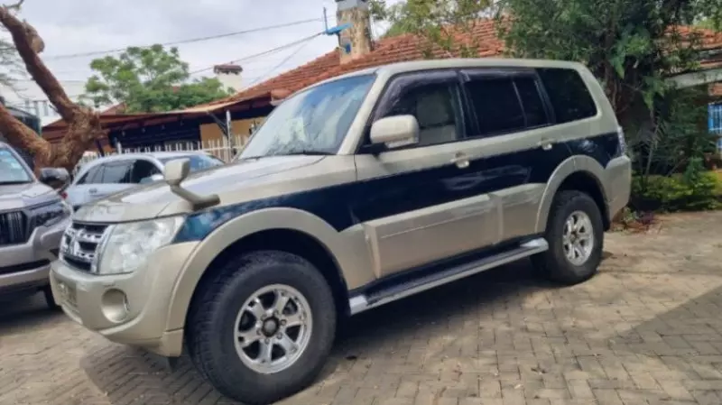 Mitsubishi Pajero   - 2014