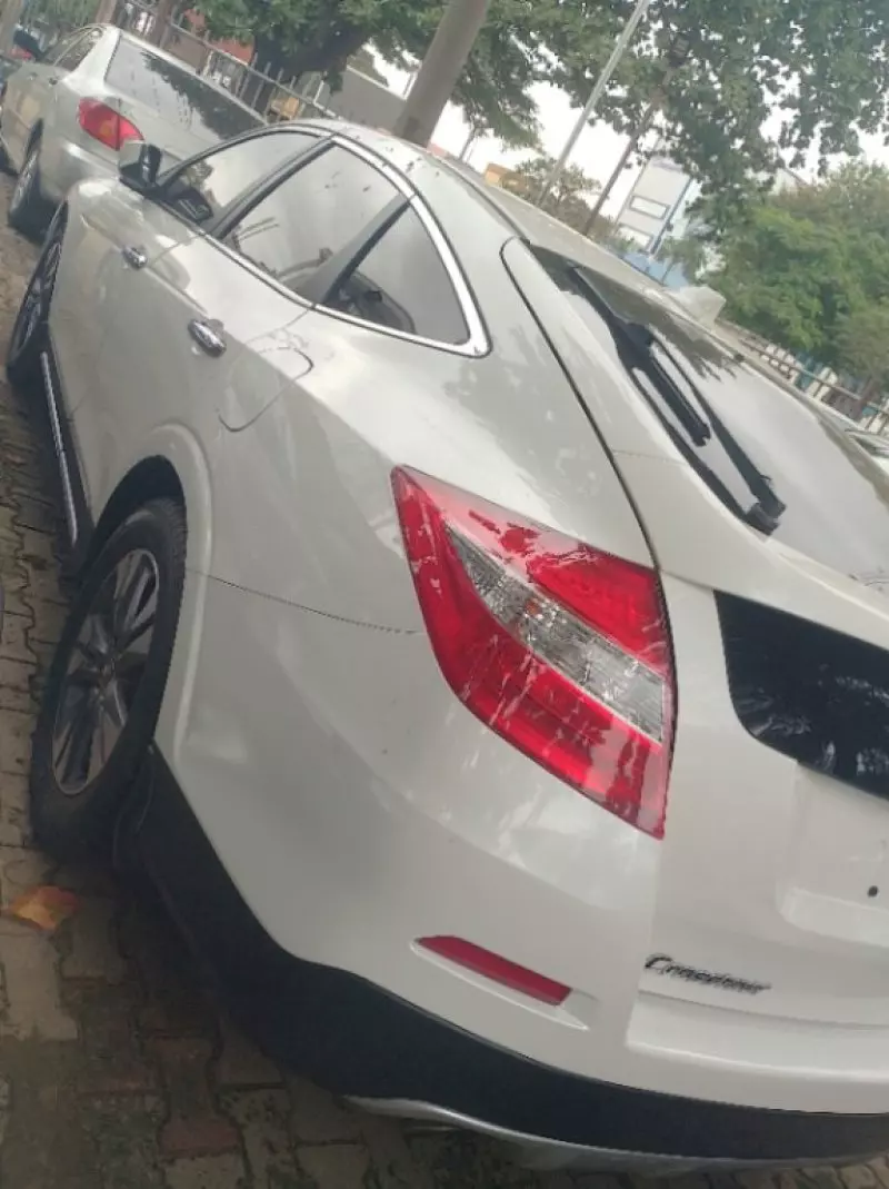 Honda Crosstour   - 2013