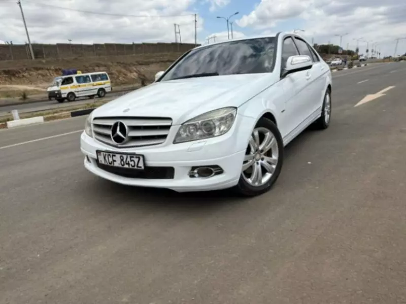 Mercedes-Benz C200   - 2009