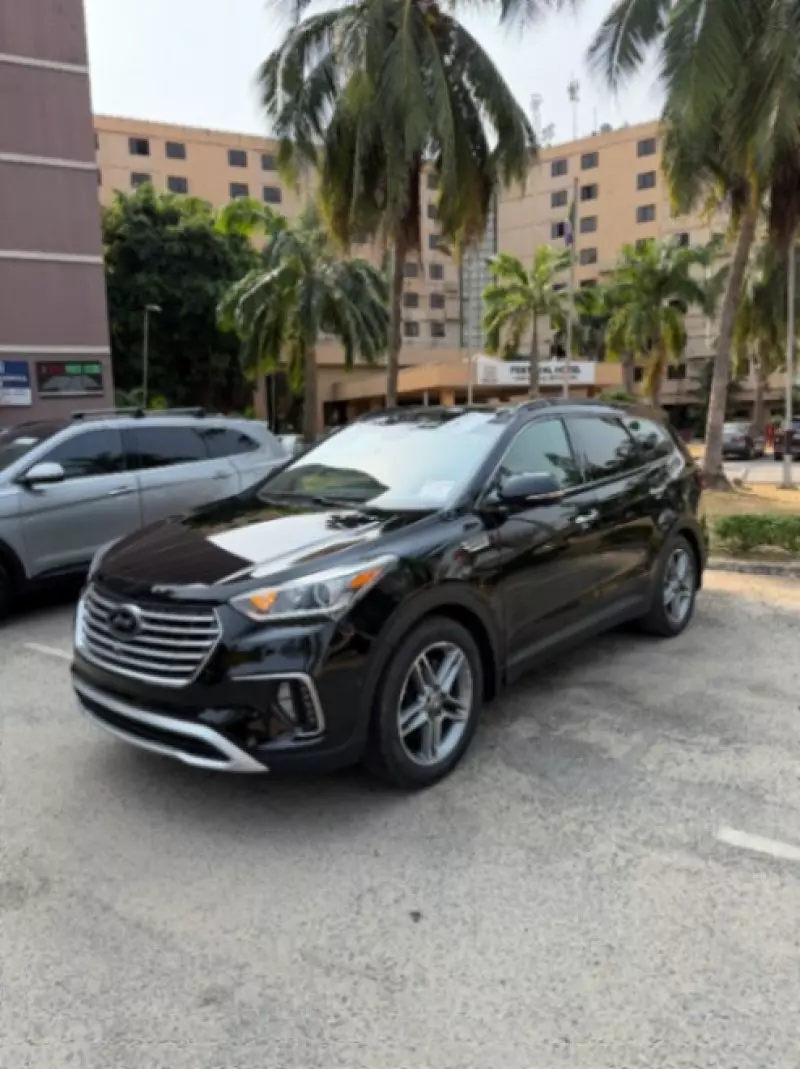 Hyundai Santa Fe   - 2018