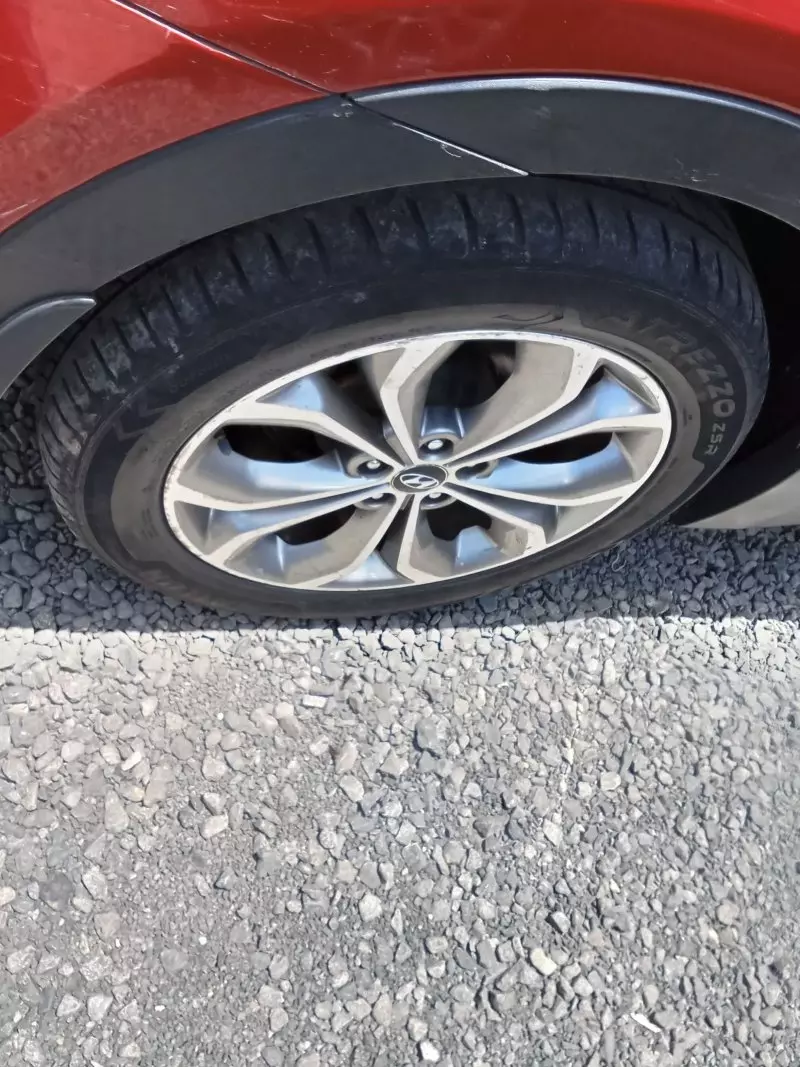 Hyundai Santa Fe   - 2013