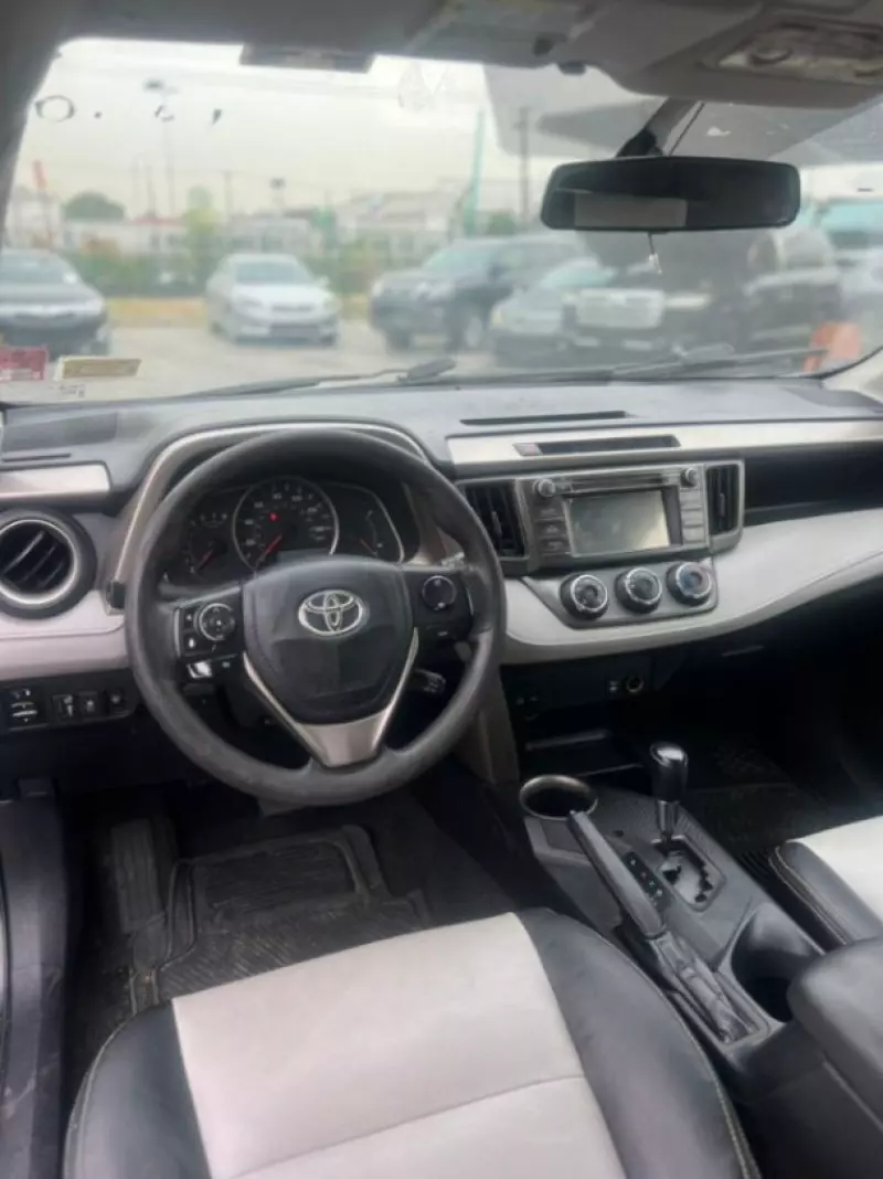 Toyota RAV4   - 2013