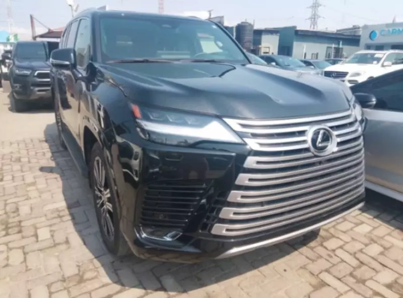 Lexus LX