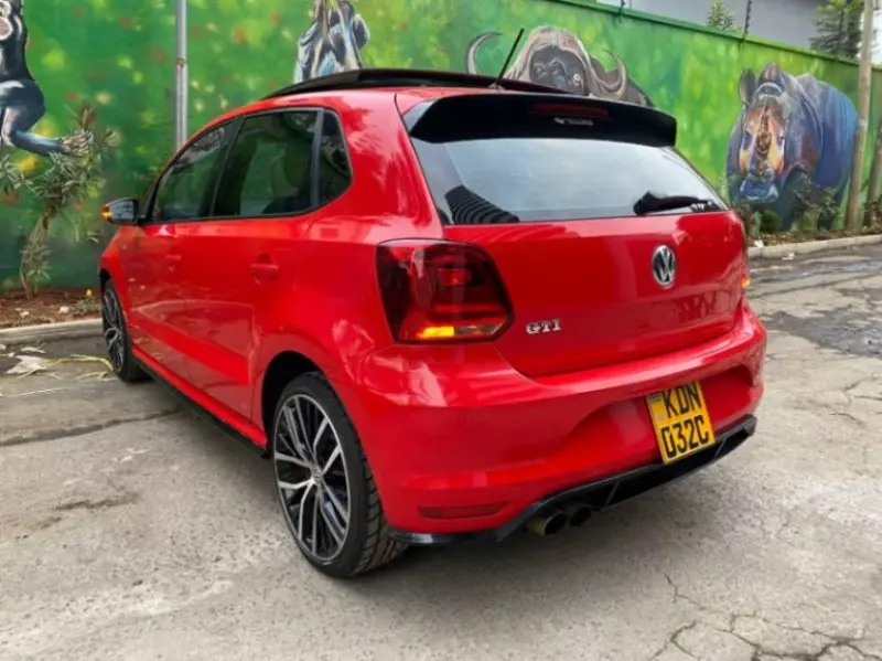VOLKSWAGEN polo sedadan trend  ba ess   - 2016