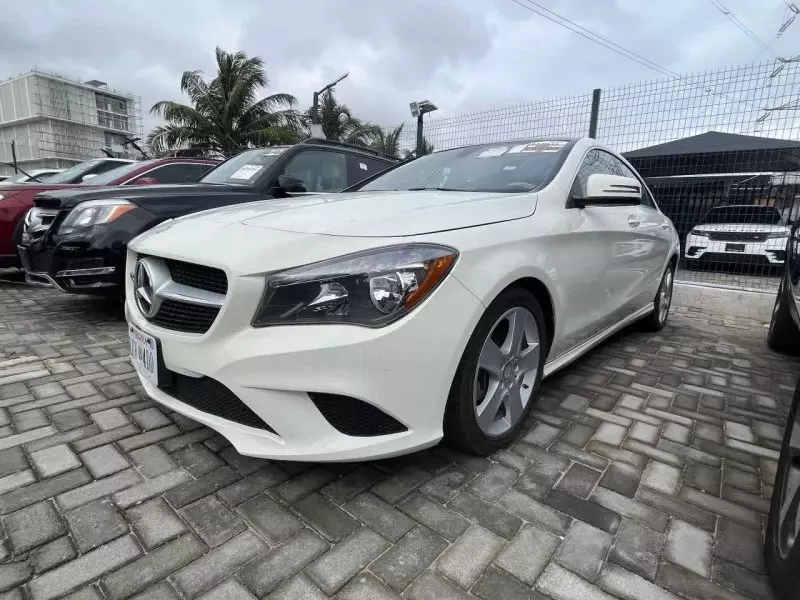 Mercedes-Benz CLA 250   - 2015