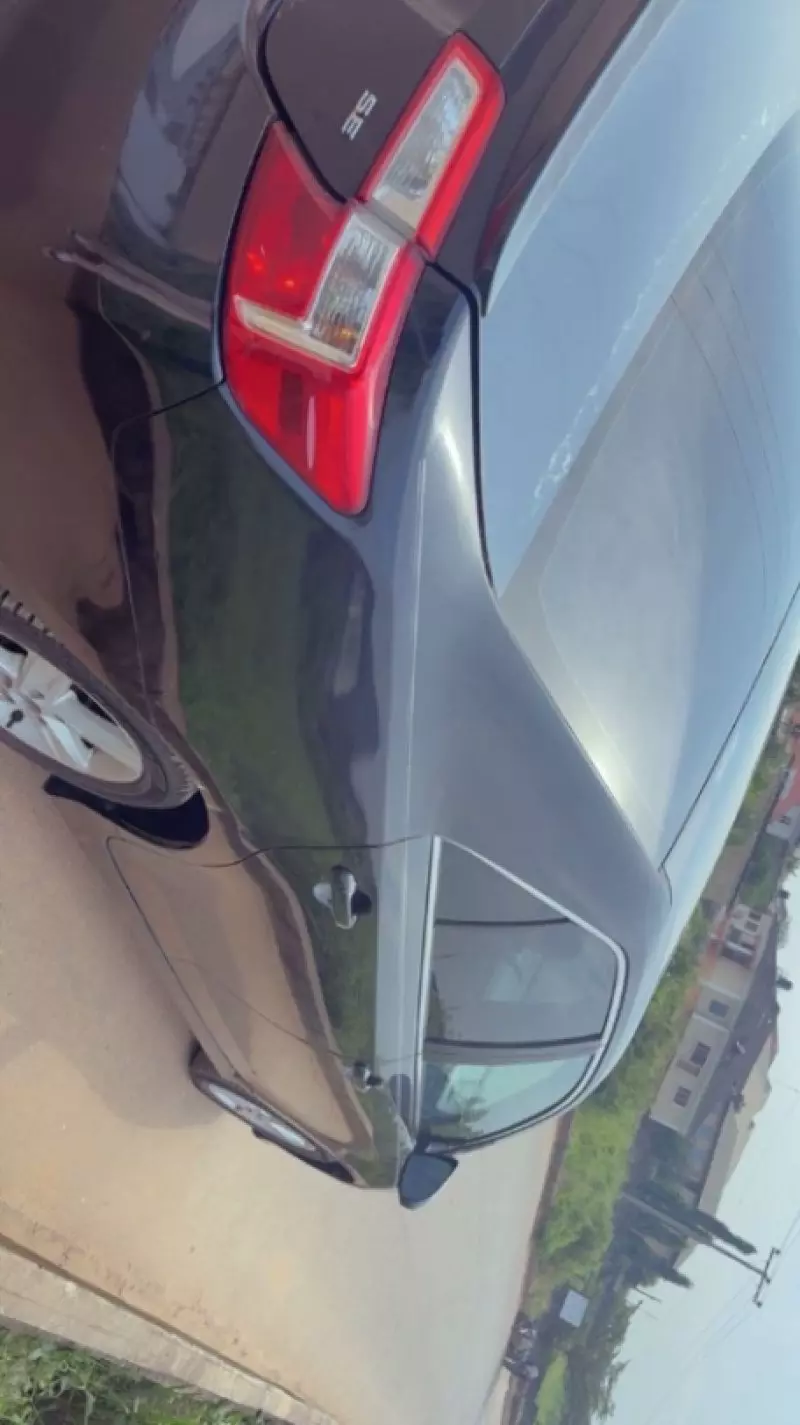 Toyota Camry   - 2012