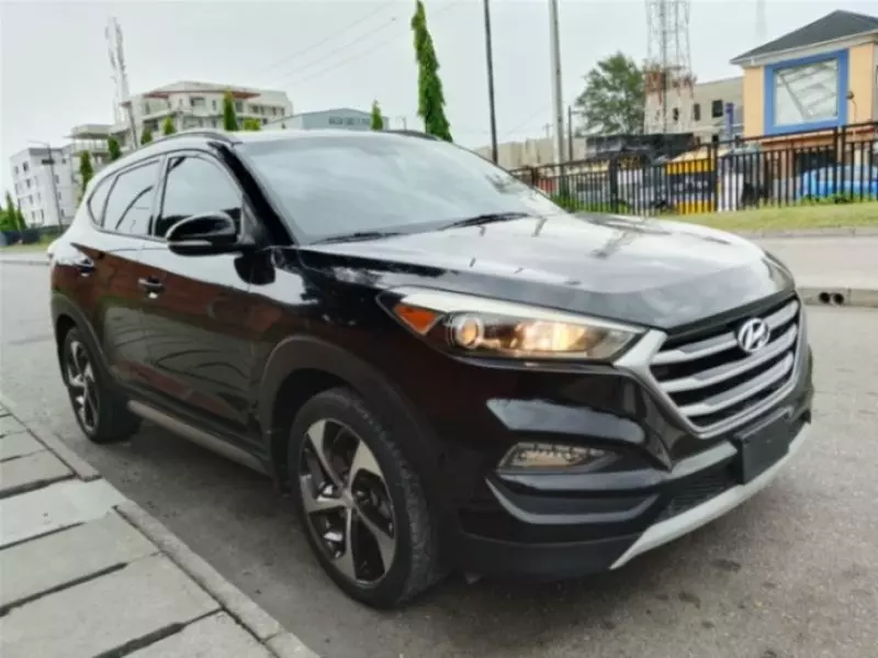 Hyundai Tucson   - 2017