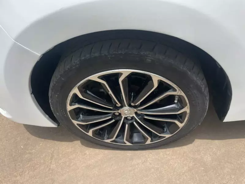 Toyota Corolla   - 2015