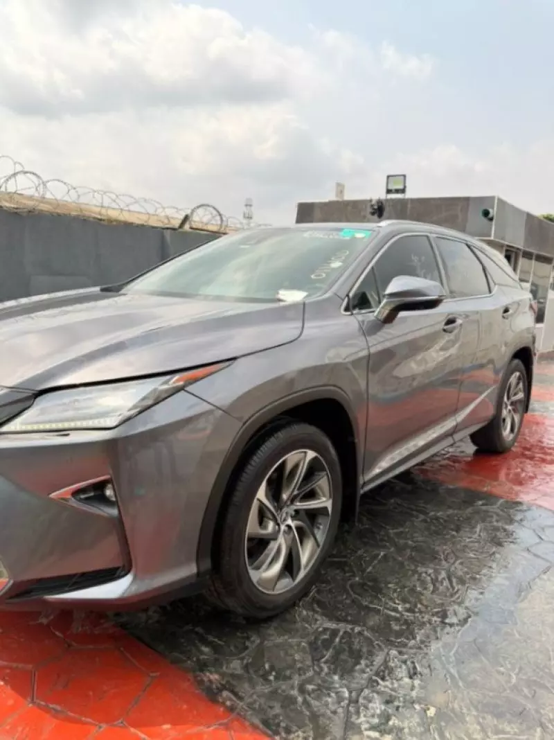 Lexus RX   - 2018