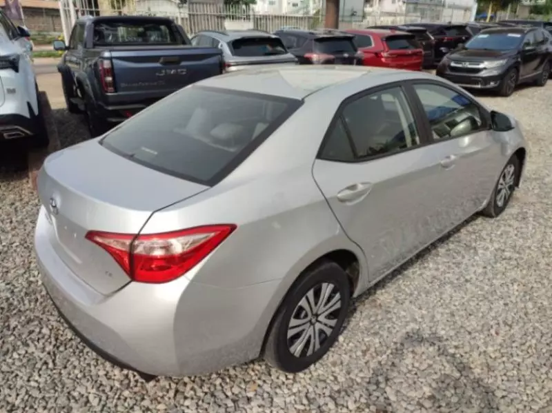 Toyota Corolla   - 2013