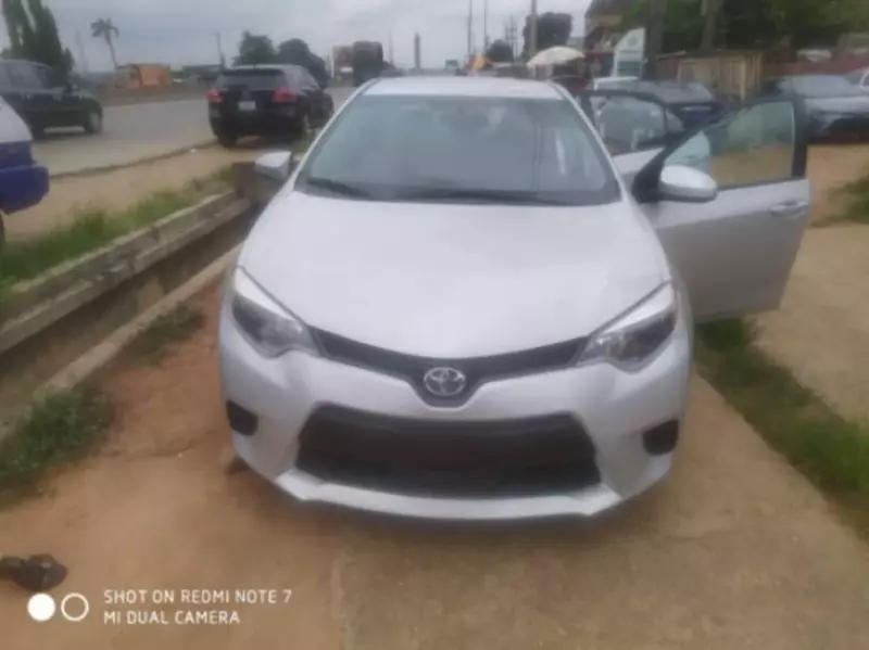 Toyota corolla   - 2015